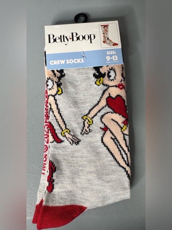 Betty Boop Accessories - Betty Boop novelty graphic Gray, Red & Peach Crew Socks with Icon Print